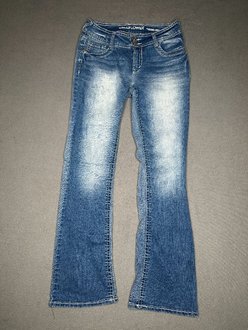 WallFlower Junior Bootcut Jeans Medium Wash Stretch Denim Embroidered Pockets 7R
